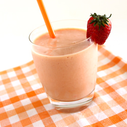 Berries and Mango Smoothie