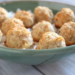 Pina Colada Macaroons