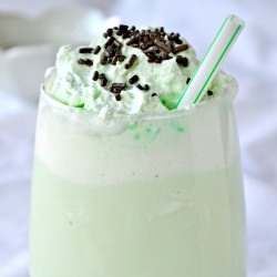 Frozen Yogurt Shamrock Shake