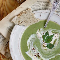 Green Pea Soup with Cinnamon