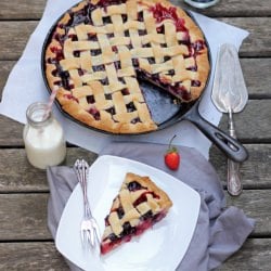 Strawberry and Bluebery Pie