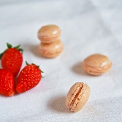 Strawberry Milk Macarons