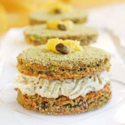 Pistachio Cake with Oranges