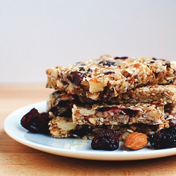 Homemade Chewy Cherry Granola Bars