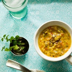 Red Bell Pepper Pudina Moong Dal