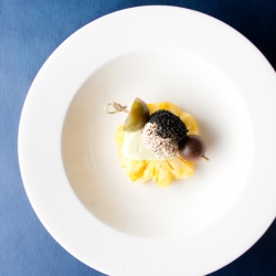 Ying Yang Sesame Rice Ball