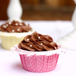 Cinnamon Nutella Cupcakes