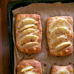 Apple Yeast Buns