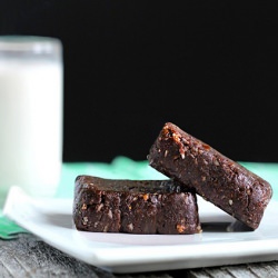 Thin Mint Brownie Bites