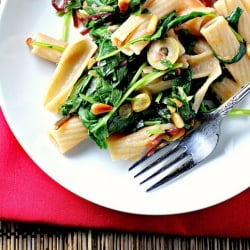 Pasta with Tomatoes, Olives, Raisin