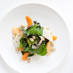 Spinach Salad with Cranberry Beans