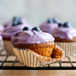 Lemon Almond Flour Cupcakes