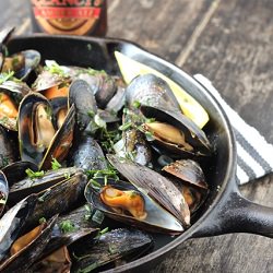 Amber Ale and Herbs Mussels