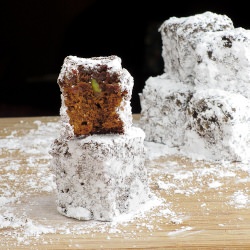 Molasses Pistachio Bites