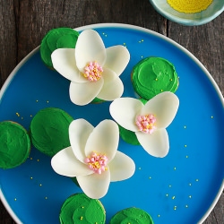 Water Lilies Flower Cupcakes