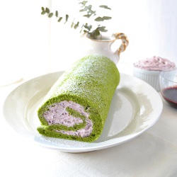 Green Tea Roll Cake