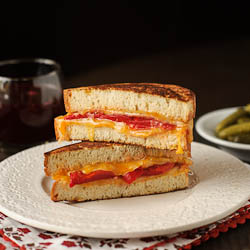 Grilled Cheese w/Roasted Red Pepper