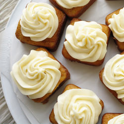 Mini Banana Cakes