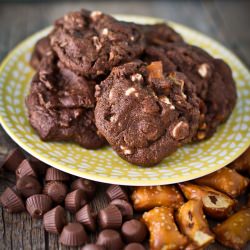 Peanut Butter Pretzel Cookies