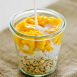 Coconut Mango Oatmeal