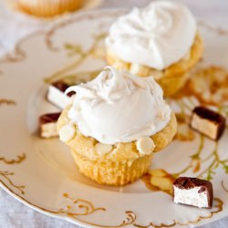 Candy-Stuffed White Choc Cupcakes