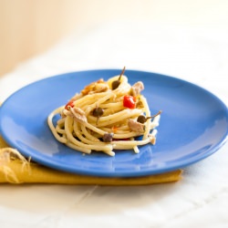 Pasta with Tuna, Chillies & Capers