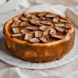 Snickers Cheesecake