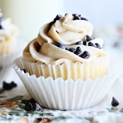 Chocolate Chip Cookie Dough Frosting