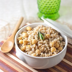 Rosemary Garlic Farro with Chickpea