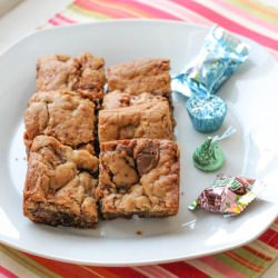 Candy Bar Blondies