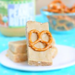 Peanut Butter Pretzel Luna Bars