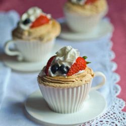 Pavlova Cupcakes