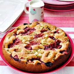 Rhubarb Strawberry Cake