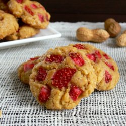 PB Strawberry Cookies