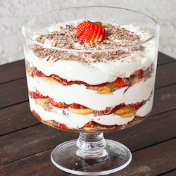 Strawberry Tiramisu Trifle