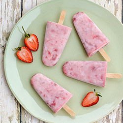 Strawberry yogurt pops