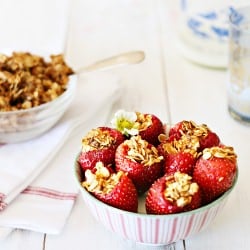Granola Stuffed Strawberries
