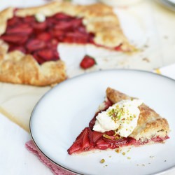 strawberry crostatta