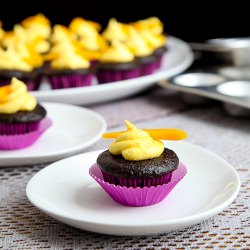 Mango Chocolate Cupcakes