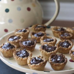 Salted Caramel Chocolate Mini Tarts