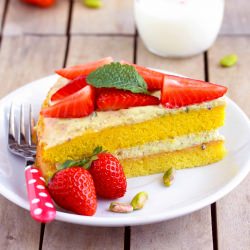 Strawberry Pistachio Cake