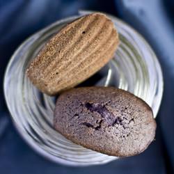 Blueberry-violet madeleines