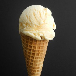 Homemade Peach Ice Cream