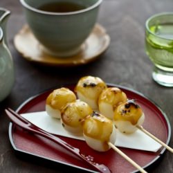 Mitarashi Dango みたらし団子