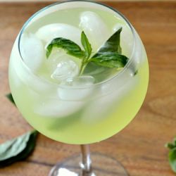 Fresh Basil Lemonade