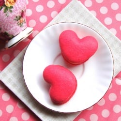 Rose Heart Macaron