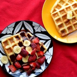 Classic Waffles with Nutella Sauce