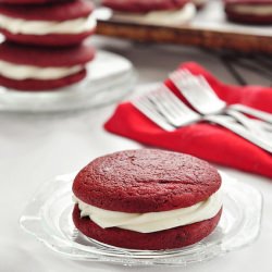 Red Velvet Whoopie Pies