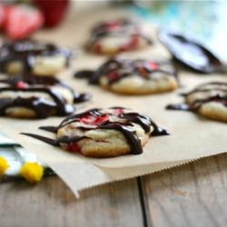 Chocolate Covered Strawberry Cookie