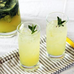 Boozy Mint Lemonade